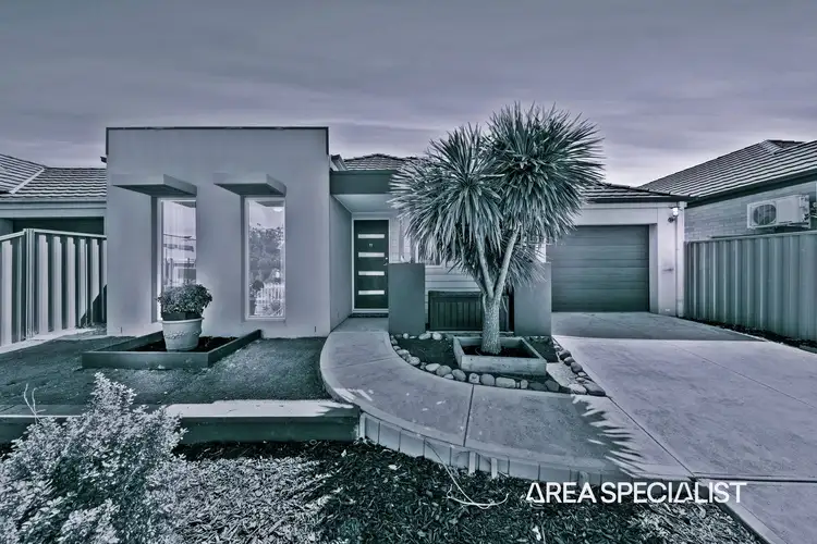 11 Park Orchard Drive, Pakenham VIC 3810