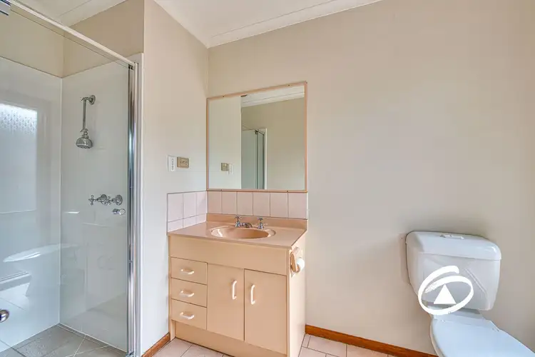 Sixth view of Homely house listing, 6 Dundee Court, Pakenham VIC 3810