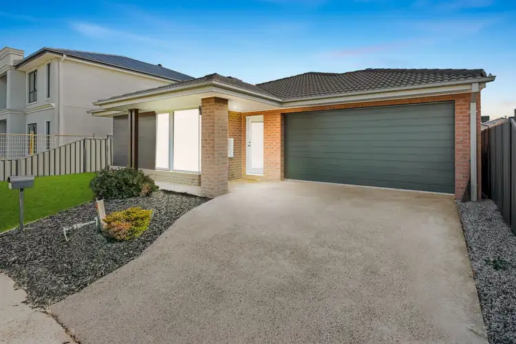 Second view of Homely house listing, 16 Bremer Circuit, Keysborough VIC 3173