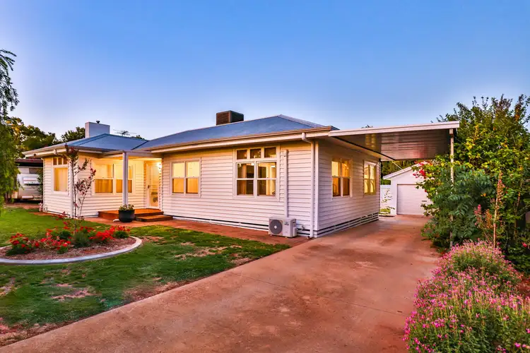3 Rowe Parade