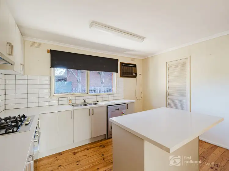 Fourth view of Homely house listing, 10 Linlithgow Way, Melton West VIC 3337