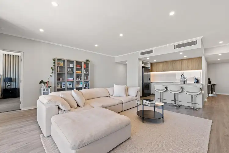 407/8 Henley Street, Como WA 6152