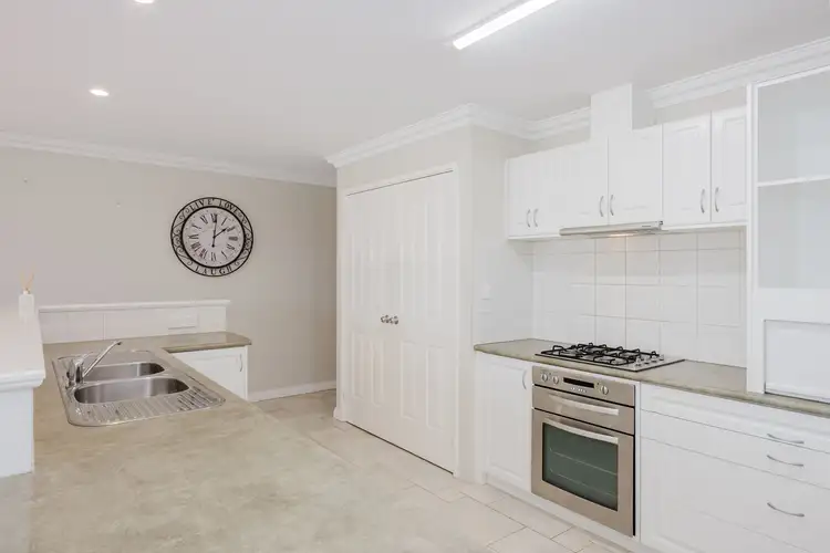 Sixth view of Homely house listing, 9 Hibbertia Follow, Halls Head WA 6210