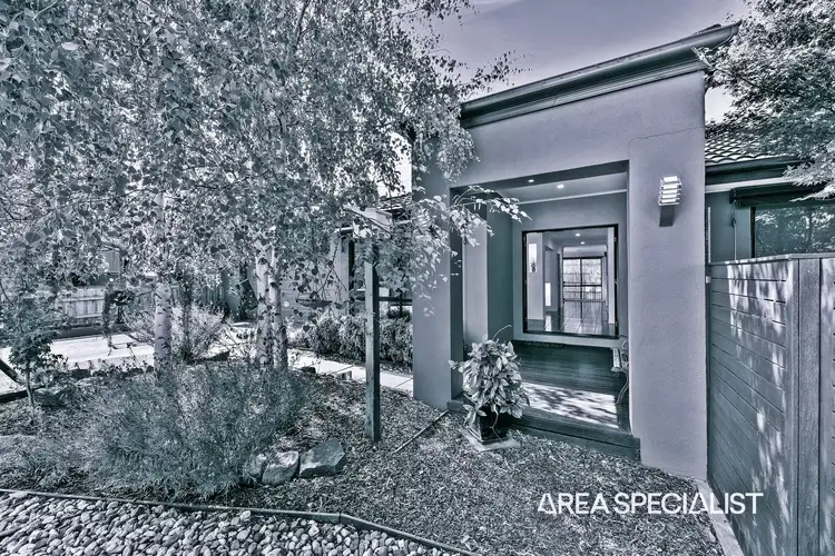 6 Jonathan Place, Pakenham VIC 3810