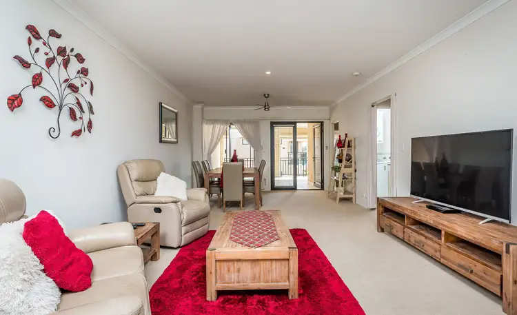 15/4 Allum Green, Merriwa WA 6030
