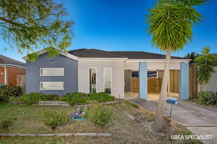 25 Tyndall Street, Cranbourne East VIC 3977