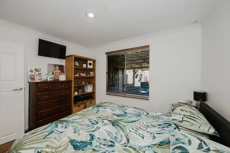 Sixth view of Homely house listing, 4/5 Uldina Place, Pinjarra WA 6208
