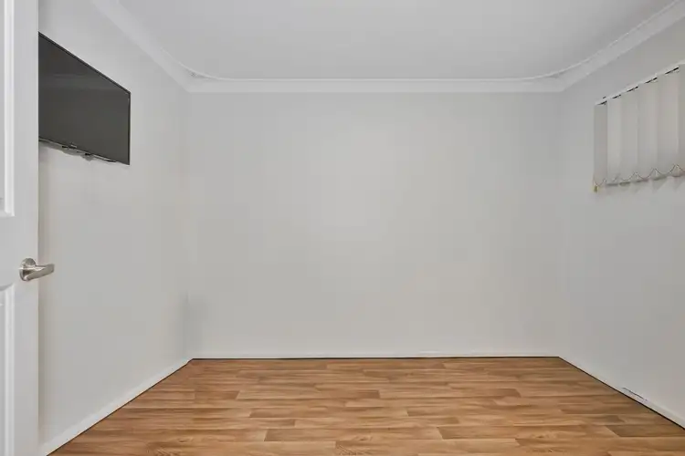 Seventh view of Homely house listing, 4/5 Uldina Place, Pinjarra WA 6208