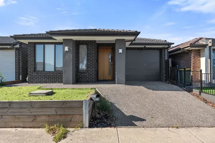 15 Greaves Crescent