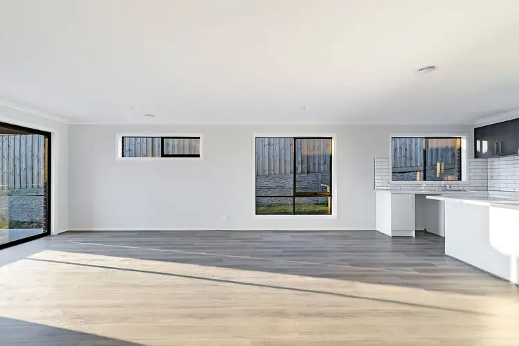 Fifth view of Homely house listing, 6 Vantage Rise, Warragul VIC 3820