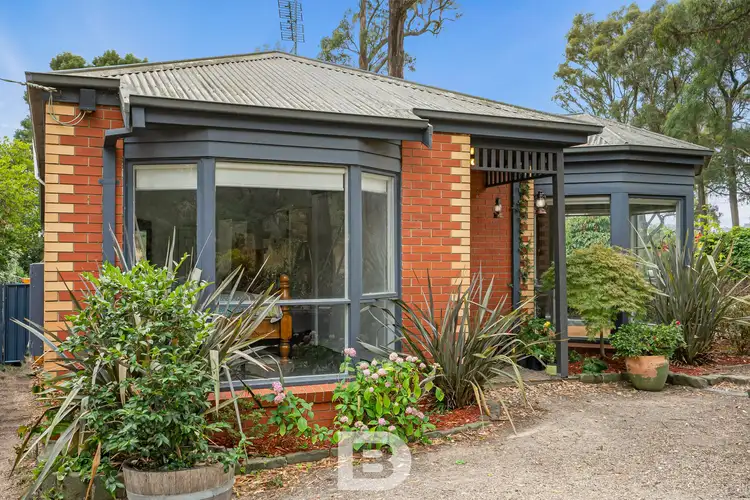 21 South Road, Woodend VIC 3442
