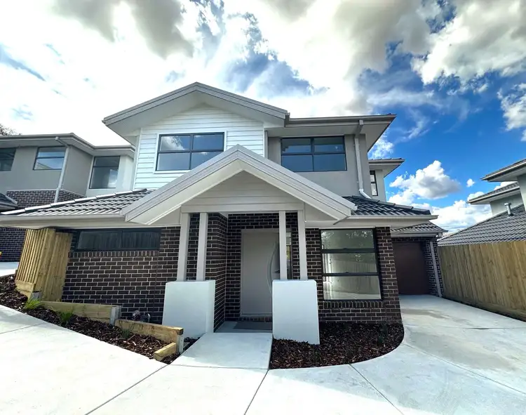 2/19 Boanyoo Road, Drouin VIC 3818