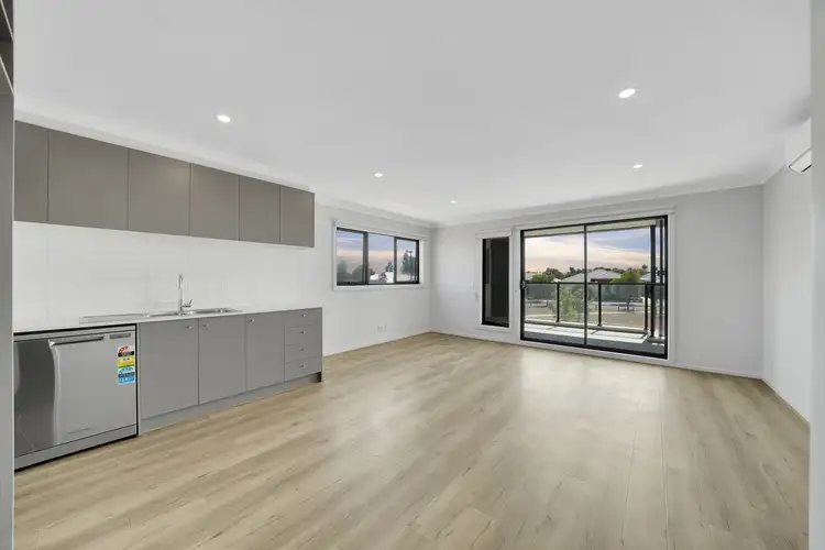 Fifth view of Homely unit listing, 12 Odsal Walk, Strathtulloh VIC 3338