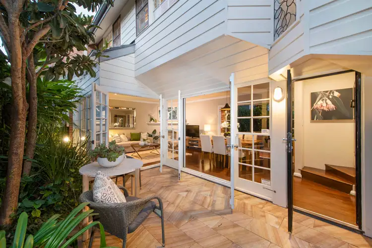 2/126 Blues Point Road, Mcmahons Point NSW 2060