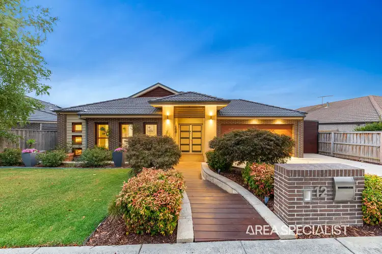 12 Carrington Drive, Pakenham VIC 3810