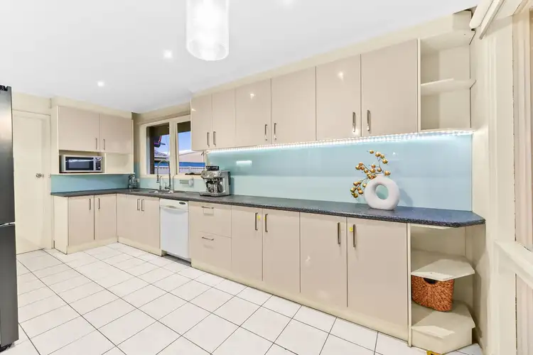 Sixth view of Homely house listing, 7 Beach Court, Keysborough VIC 3173