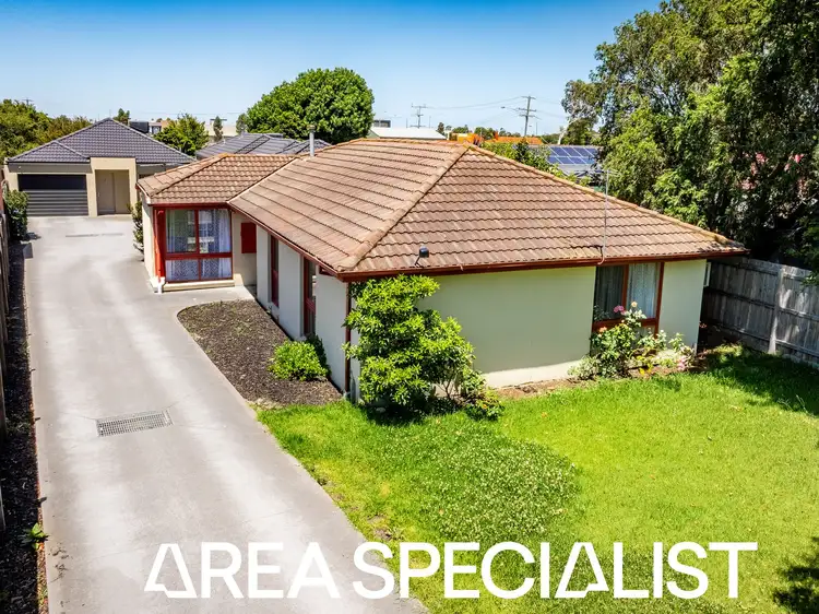Main view of Homely house listing, 1/37 Arleon Crescent, Cranbourne VIC 3977