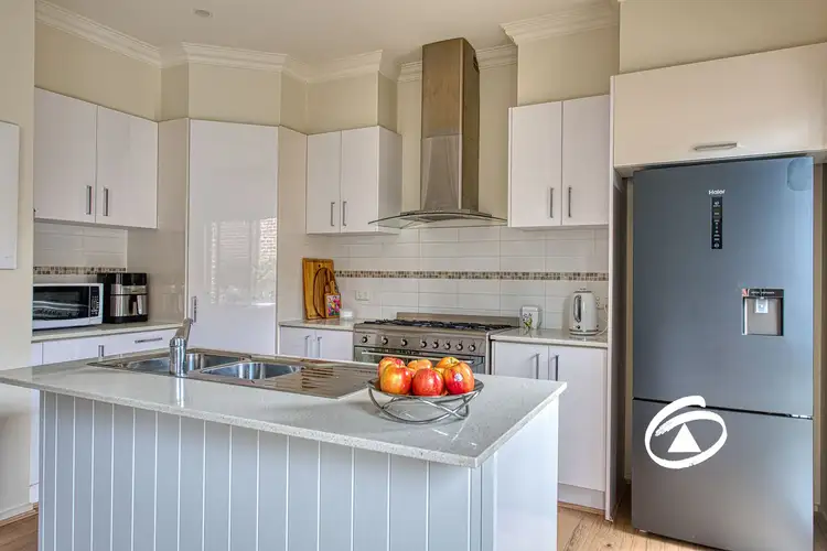 Fourth view of Homely house listing, 2/8 Castlegate Place, Berwick VIC 3806