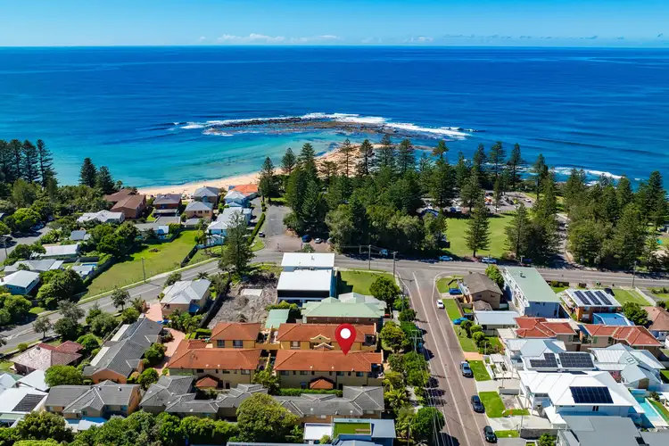 Main view of Homely townhouse listing, 1/138-140 Stella Street, Toowoon Bay NSW 2261
