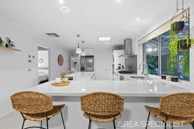 Fifth view of Homely house listing, 28 Flora Park Way, Carrum Downs VIC 3201