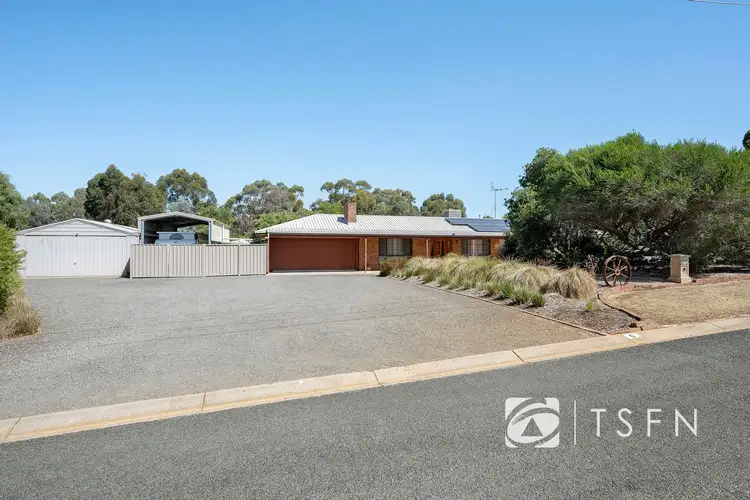 6 Settlers Place, Maiden Gully VIC 3551