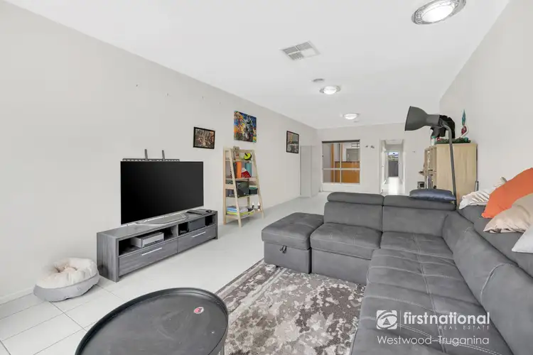 Second view of Homely house listing, 2/7 Gascoyne Way, Truganina VIC 3029