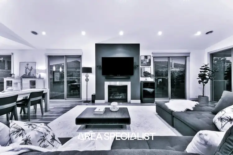 34 Deepwater Drive, Waterways VIC 3195