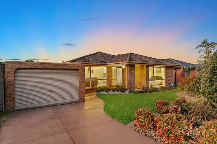 9 Nareen Avenue, Endeavour Hills VIC 3802