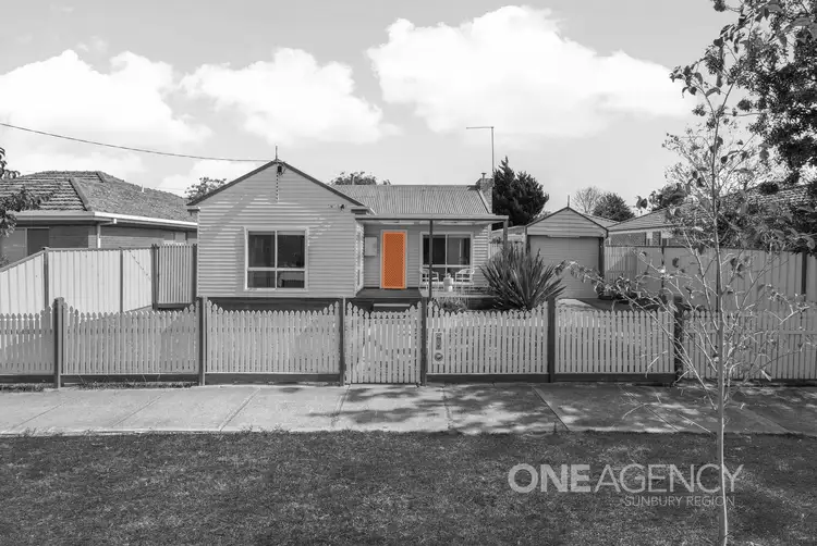 42 Station Street, Sunbury VIC 3429