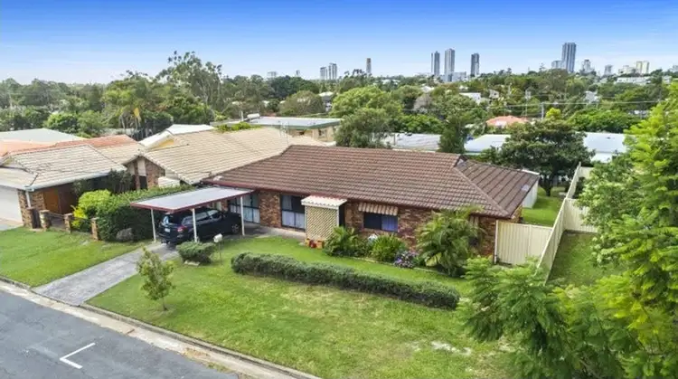 11 Salmon Street, Southport QLD 4215