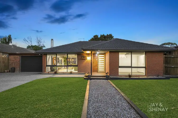 74 Scotsburn Way, Endeavour Hills VIC 3802