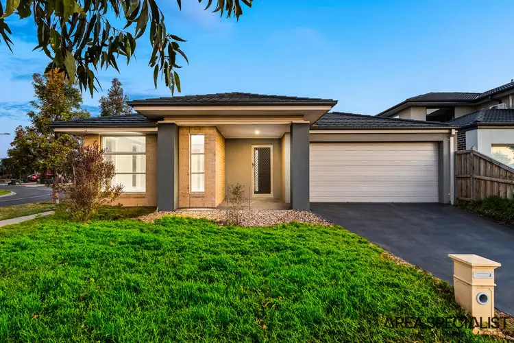 10 Harker Esplanade, Tarneit VIC 3029