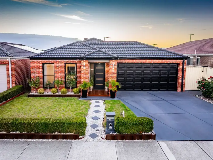 14 CRYSTAL STREET, Pakenham VIC 3810