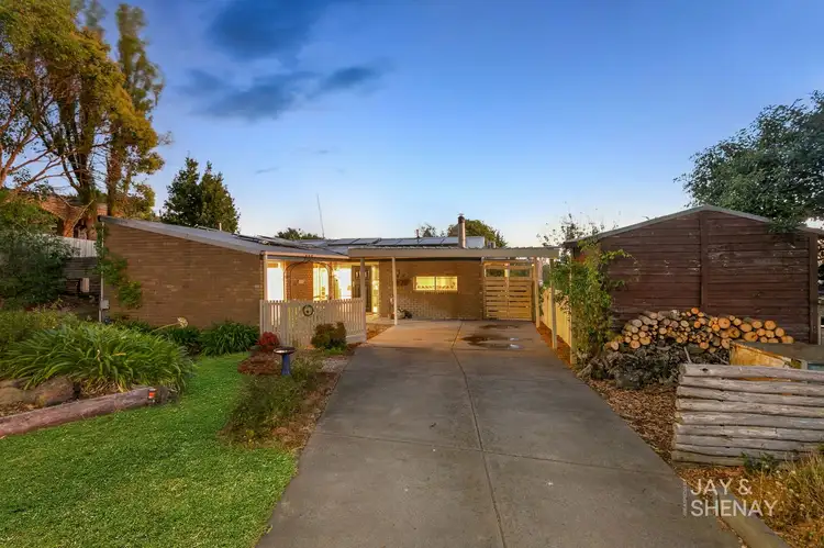 52 Heatherton Road, Endeavour Hills VIC 3802