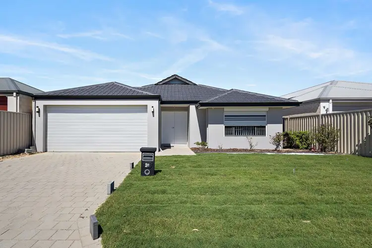 24 Clivia Heights, Sinagra WA 6065