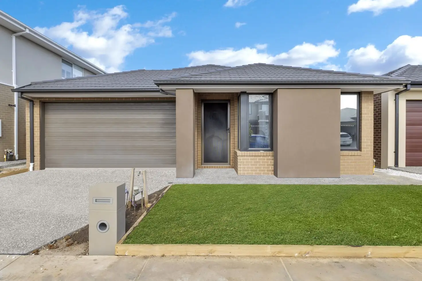 Main view of Homely house listing, 33 Shearjoy Loop, Clyde North VIC 3978