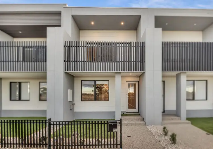 27 Ometepe Walk, Craigieburn VIC 3064
