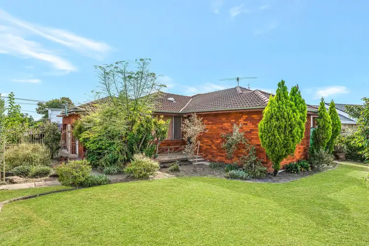 73 Boundary Road