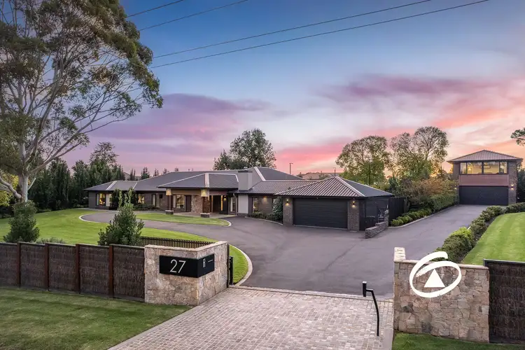27 Beaumont Road, Berwick VIC 3806