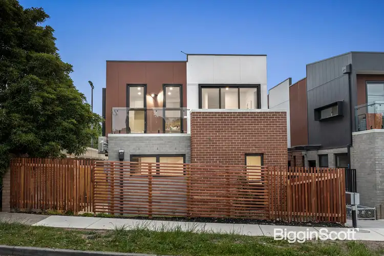 1/3 Dryden Street, Doncaster East VIC 3109
