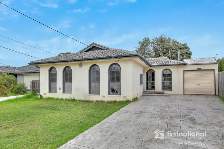 39 Strathmore Crescent, Hoppers Crossing VIC 3029
