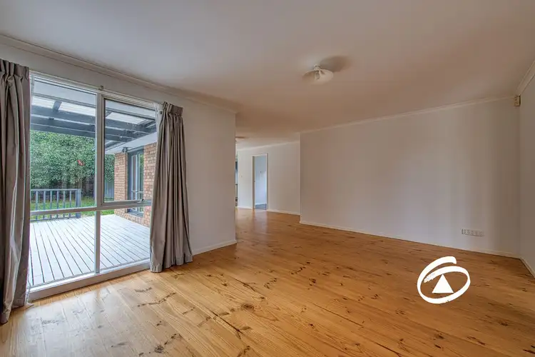 Sixth view of Homely house listing, 2 Elizabeth Court, Narre Warren VIC 3805