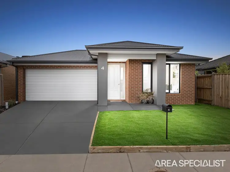 4 Rumford Street, Thornhill Park VIC 3335