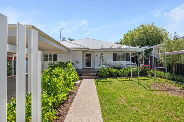 14 Coleman Crescent, Melville WA 6156