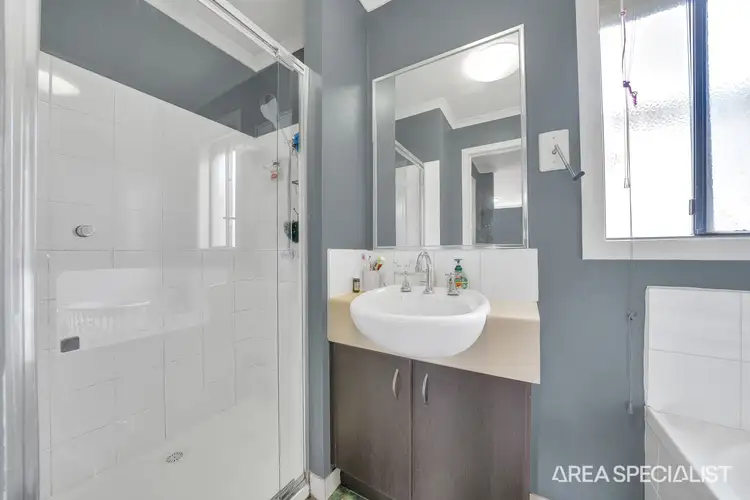 Fifth view of Homely house listing, 33 Sirius Way, Kurunjang VIC 3337