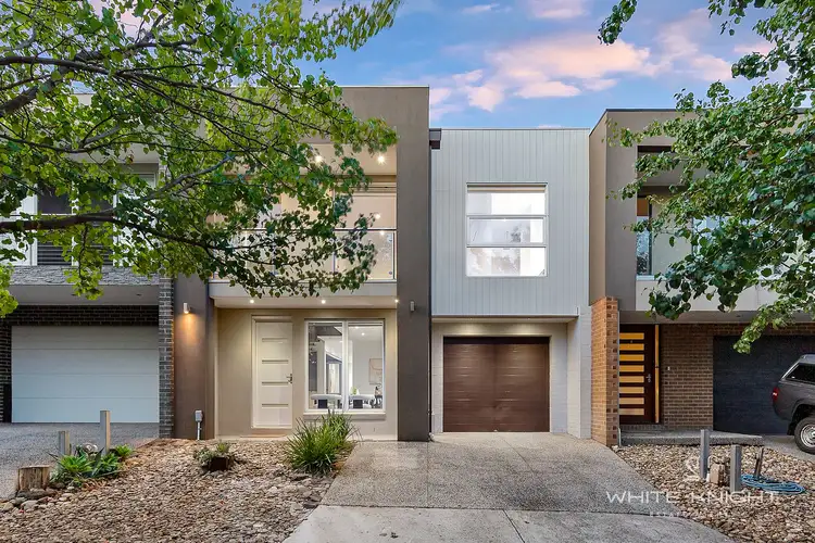 18 Seddon Place, Caroline Springs VIC 3023