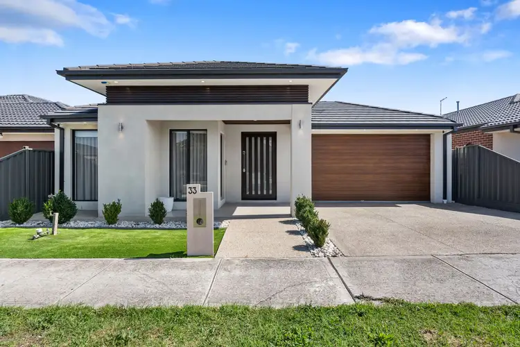 33 Quarter Street, Roxburgh Park VIC 3064