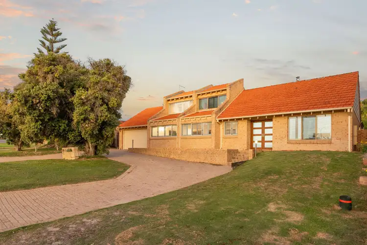 20 Henderson Drive, Kallaroo WA 6025