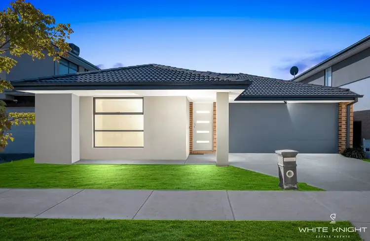 Second view of Homely house listing, 5 Haniper Grove, Werribee VIC 3030