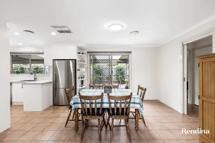 Fifth view of Homely house listing, 2/10 Westleigh Place, Keilor East VIC 3033